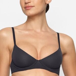 SKIMS Fits Everybody Unlined Demi